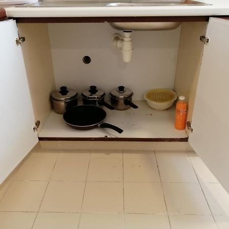 Bayu Emas Apartment By Wellington Resorts باتو فيرينغي المظهر الخارجي الصورة