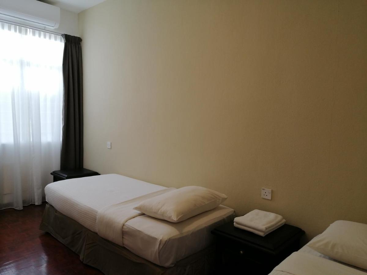 Bayu Emas Apartment By Wellington Resorts باتو فيرينغي المظهر الخارجي الصورة